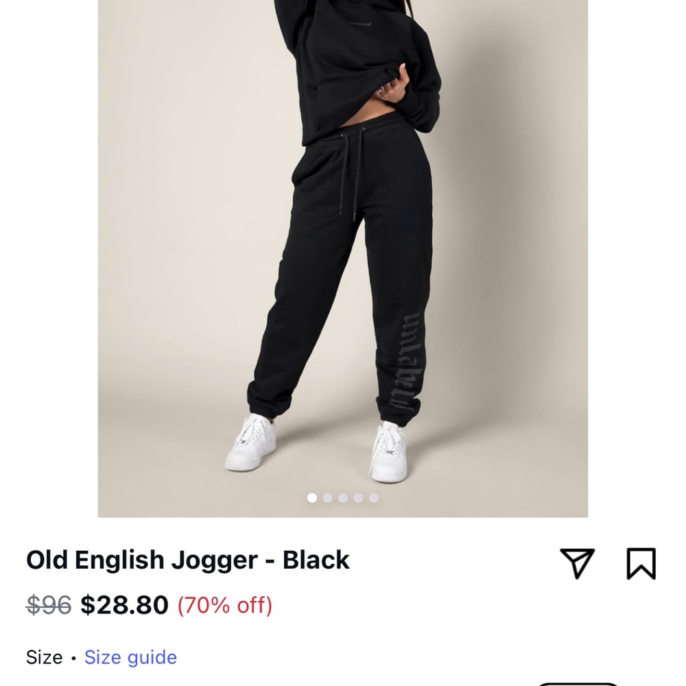 Unlabeled old English jogger - black